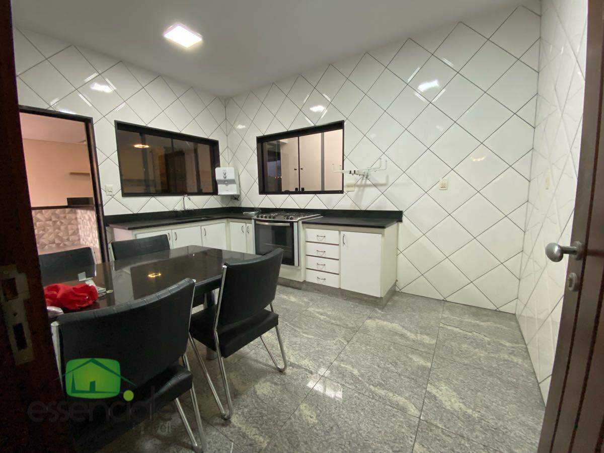 Casa, 3 quartos, 250 m² - Foto 8