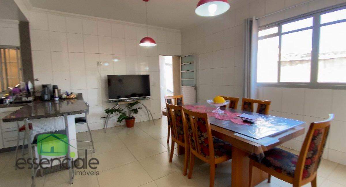 Casa, 4 quartos, 350 m² - Foto 4