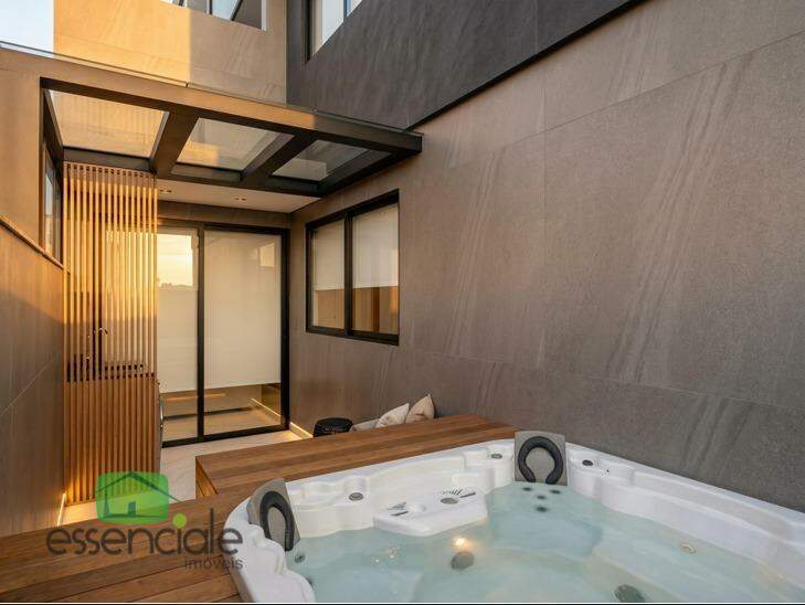 Apartamento, 3 quartos, 120 m² - Foto 1