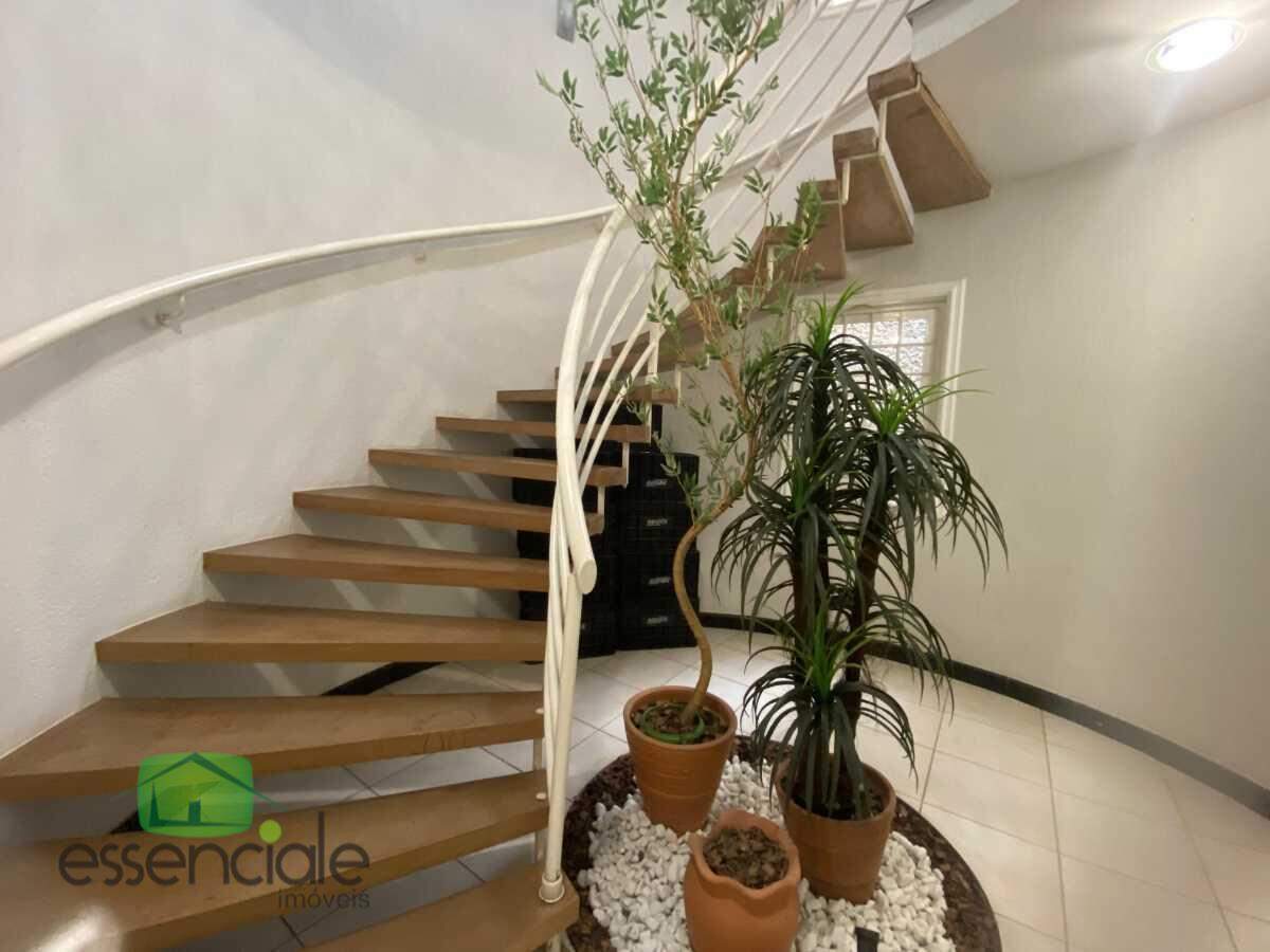 Casa, 3 quartos, 250 m² - Foto 2