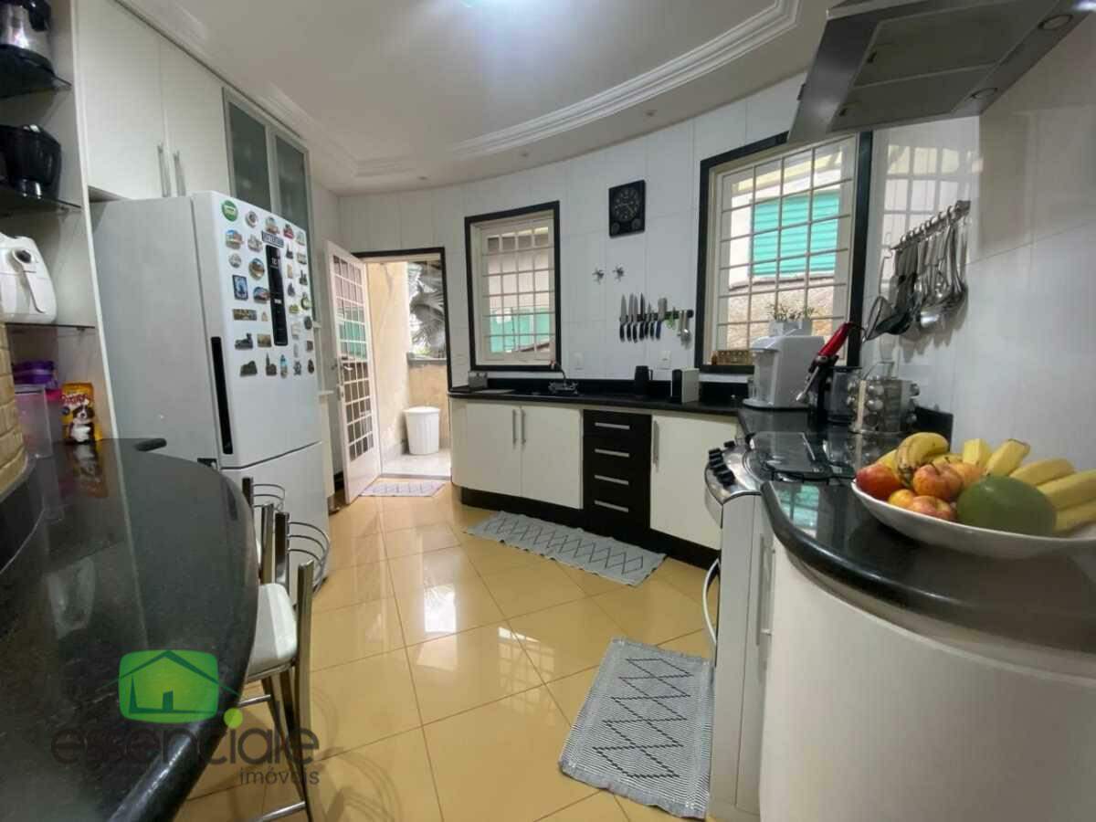 Casa, 3 quartos, 250 m² - Foto 8