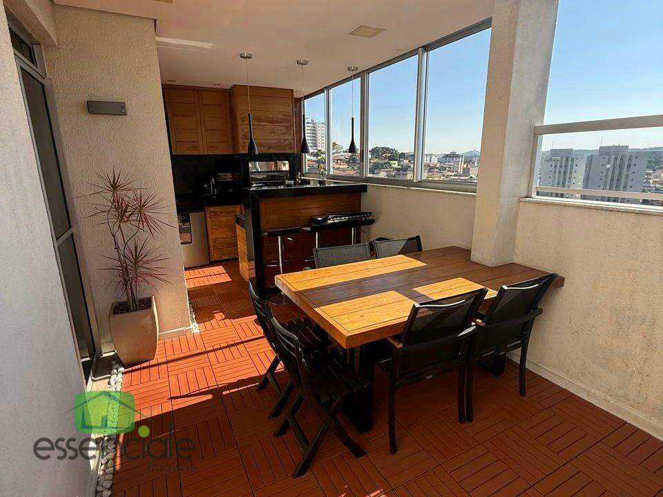 Apartamento, 3 quartos, 140 m² - Foto 1