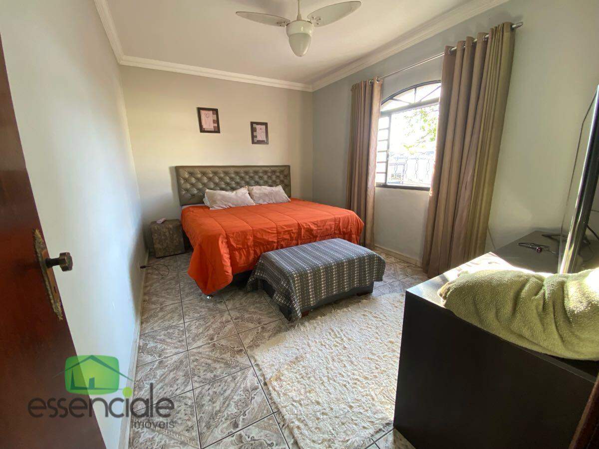Casa, 3 quartos, 240 m² - Foto 12