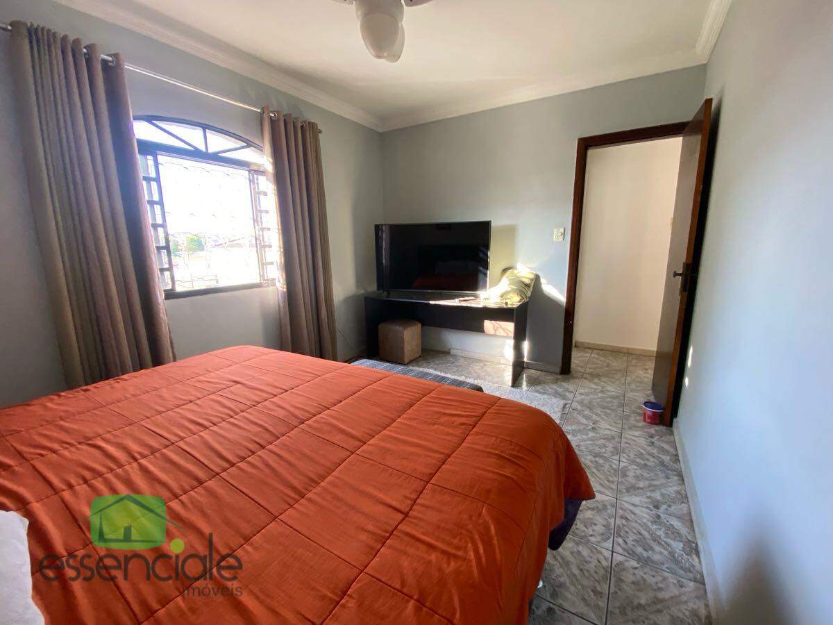 Casa, 3 quartos, 240 m² - Foto 14