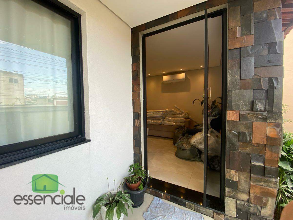 Casa, 3 quartos, 156 m² - Foto 2