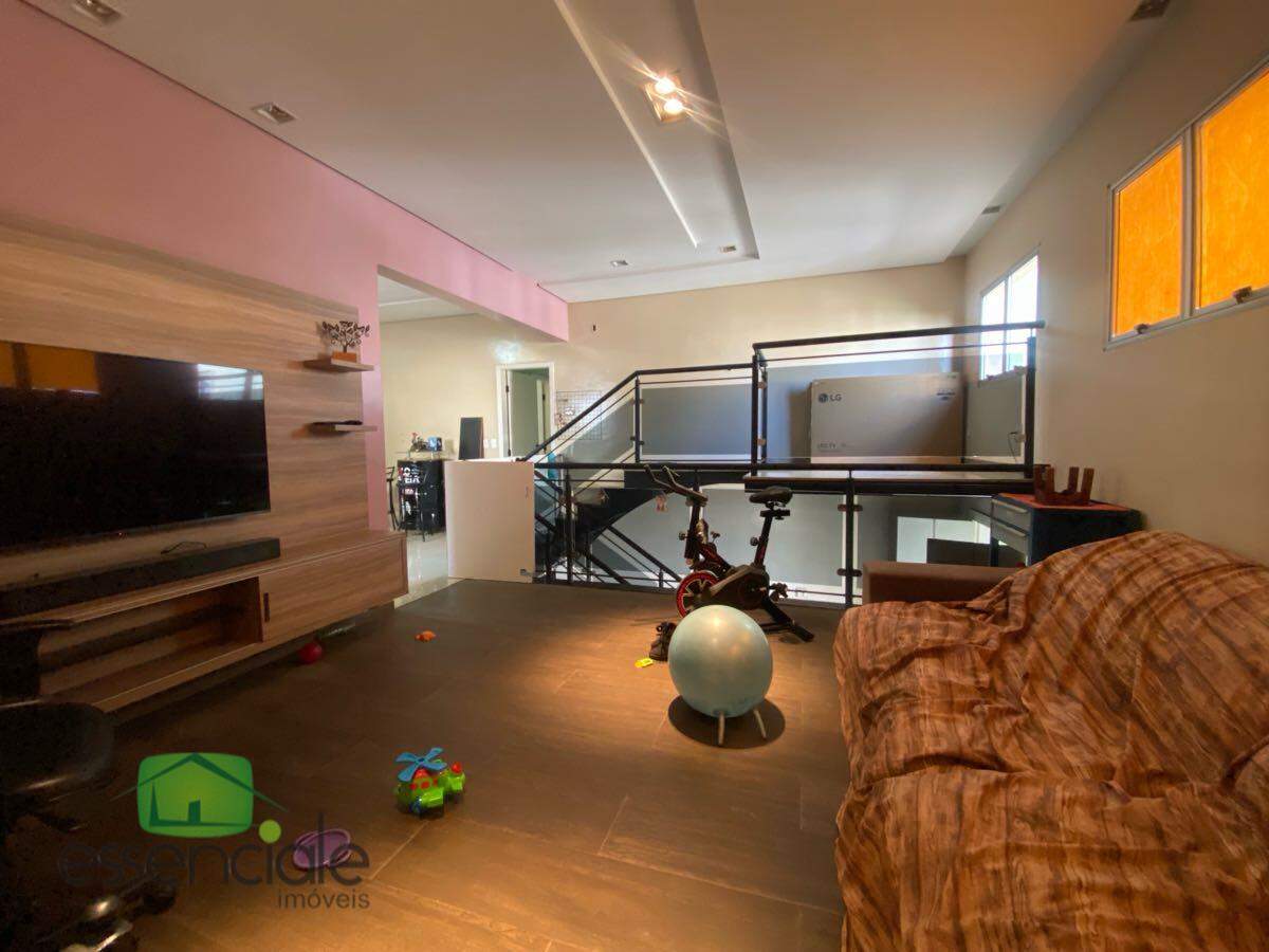 Casa, 3 quartos, 251 m² - Foto 2