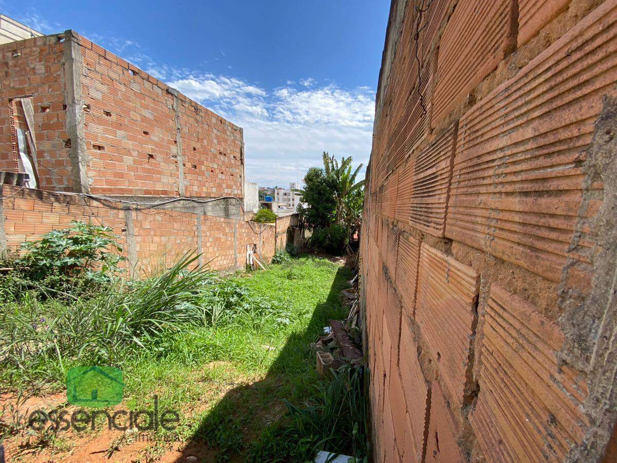 Terreno, 180 m² - Foto 2