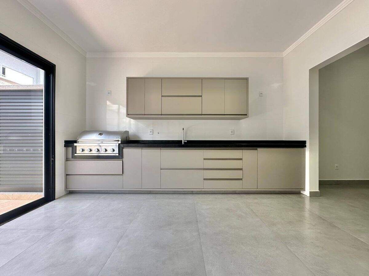 Casa de Condomínio à venda no Jardim Cybelli: 