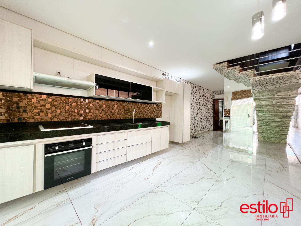 Sobrado para aluguel no Arne 71 : 