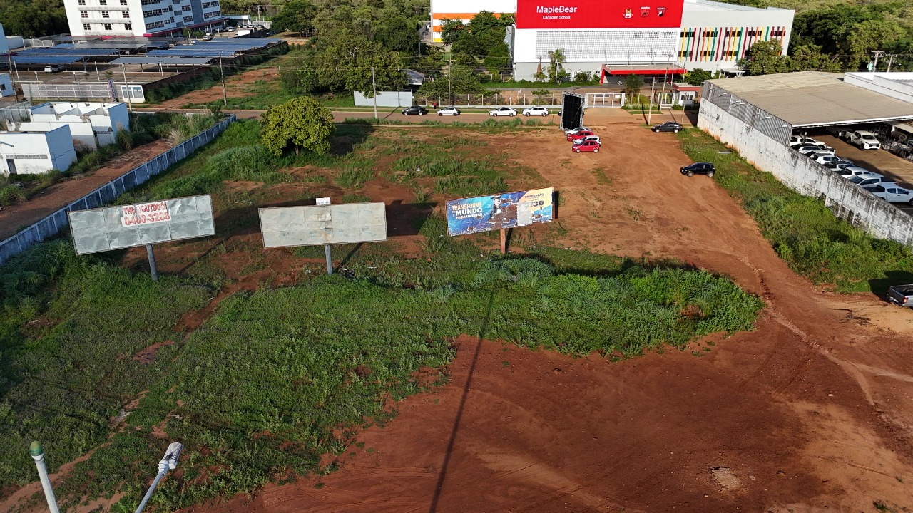 Lote comercial à venda no Plano Diretor Sul: 