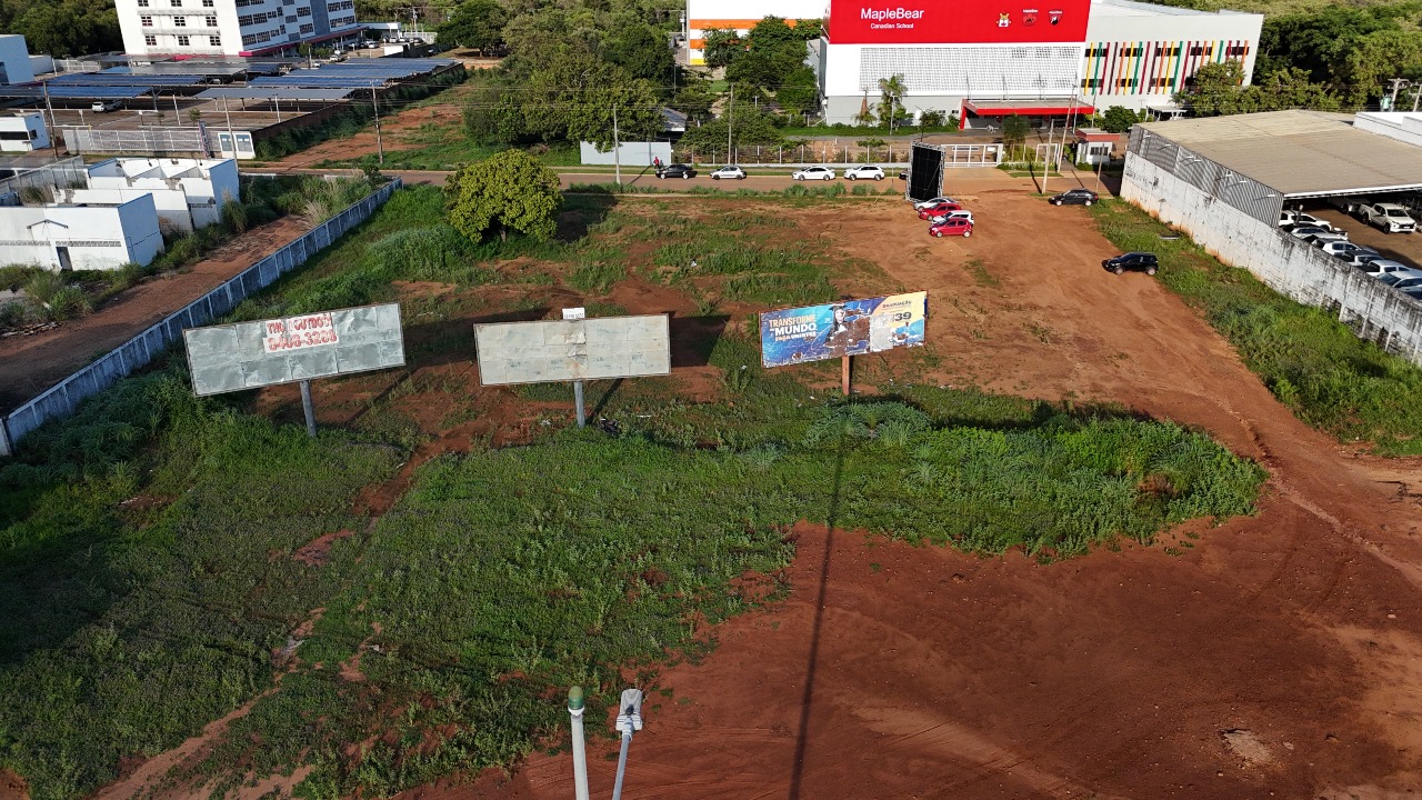 Lote comercial à venda no Plano Diretor Sul: 