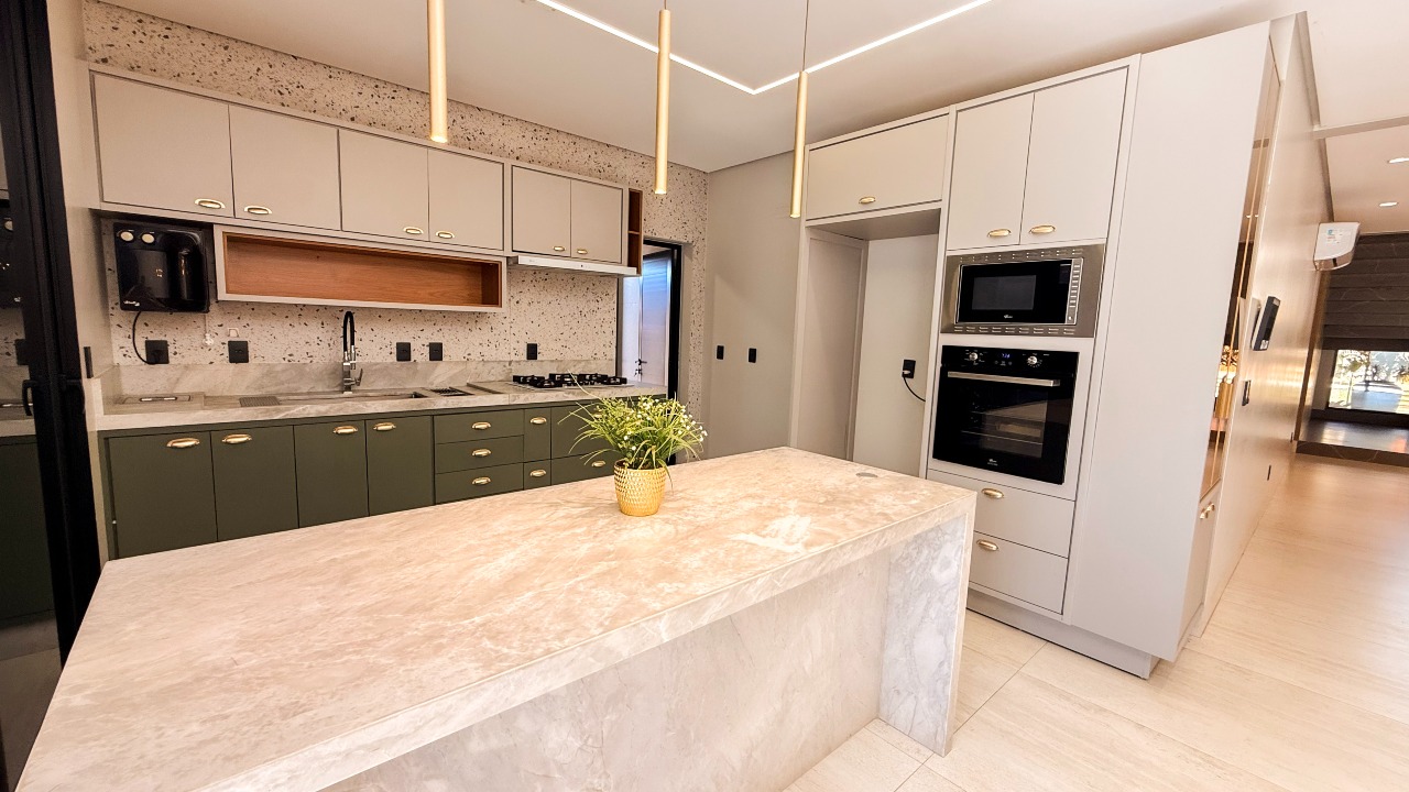 Sobrado em Condomínio à venda no arso 24: 