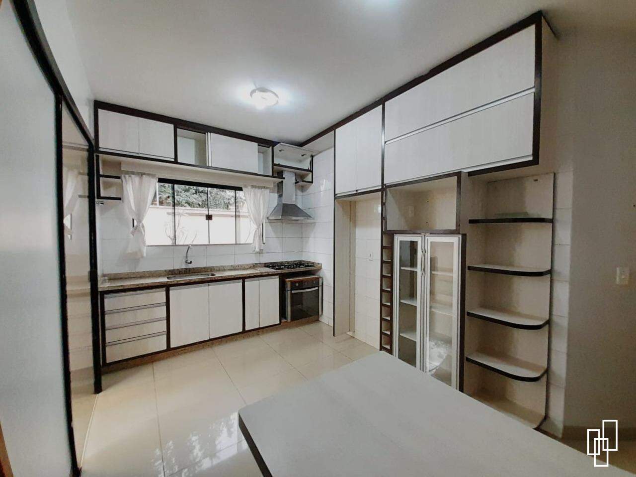 Casa para aluguel no Plano Diretor Sul: 