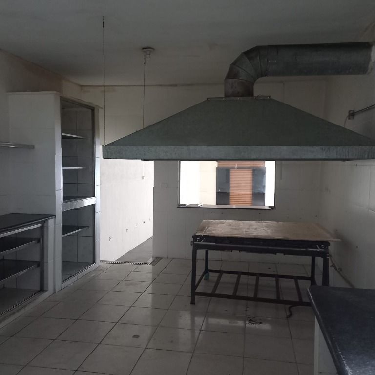 Salão para aluguel no Jardim Santa Adélia: 