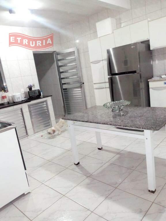 Sobrado à venda no Jardim Santo André: 