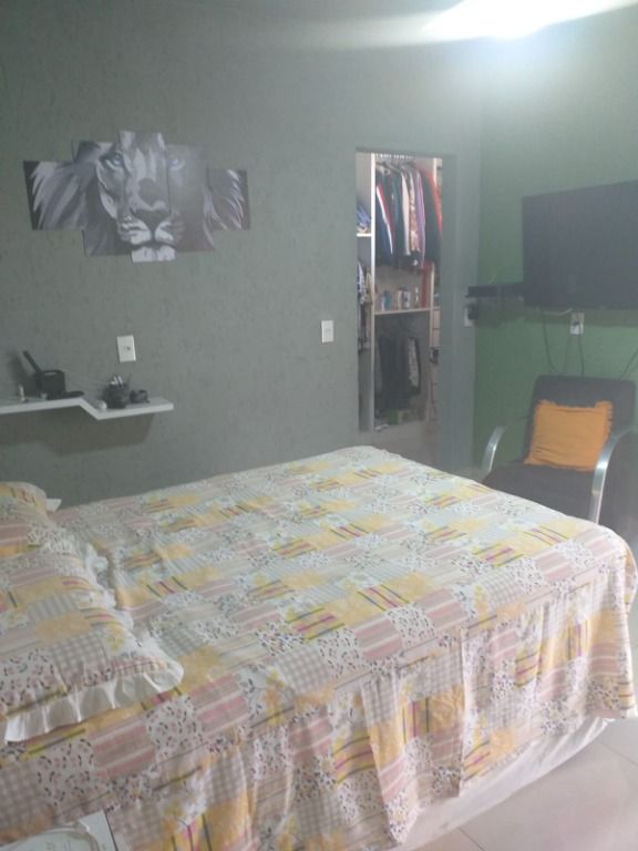 Sobrado à venda no Jardim Três Marias: 