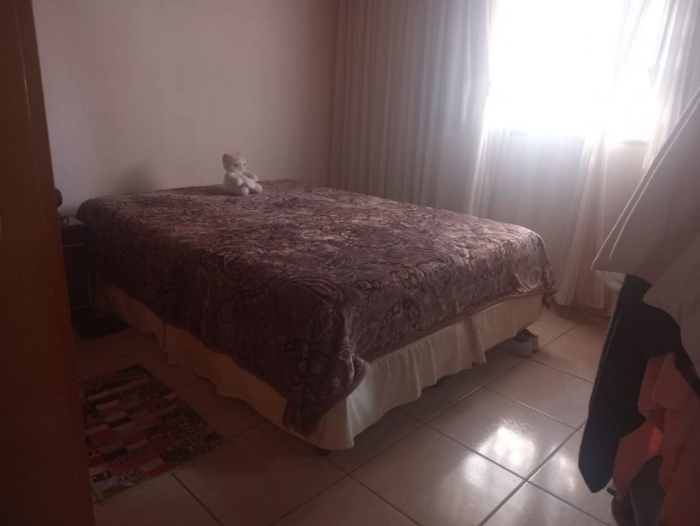 Sobrado à venda no Jardim Santa Adélia: 