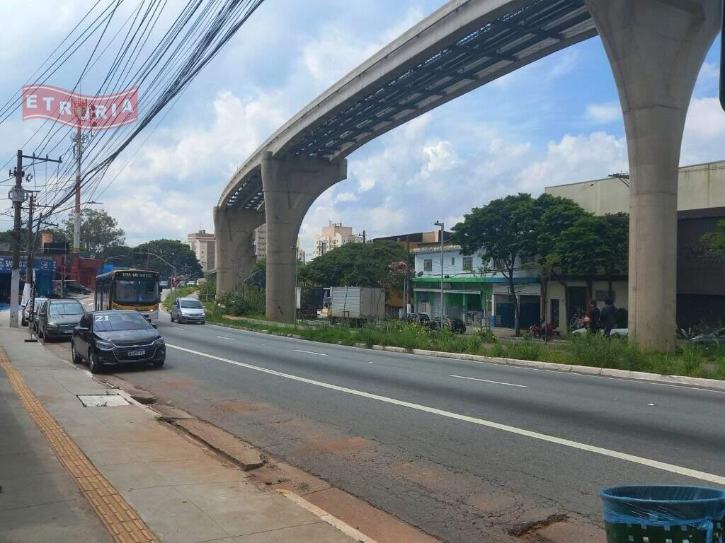 Sobrado à venda no Jardim Três Marias: 