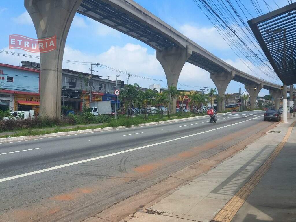 Sobrado à venda no Jardim Três Marias: 