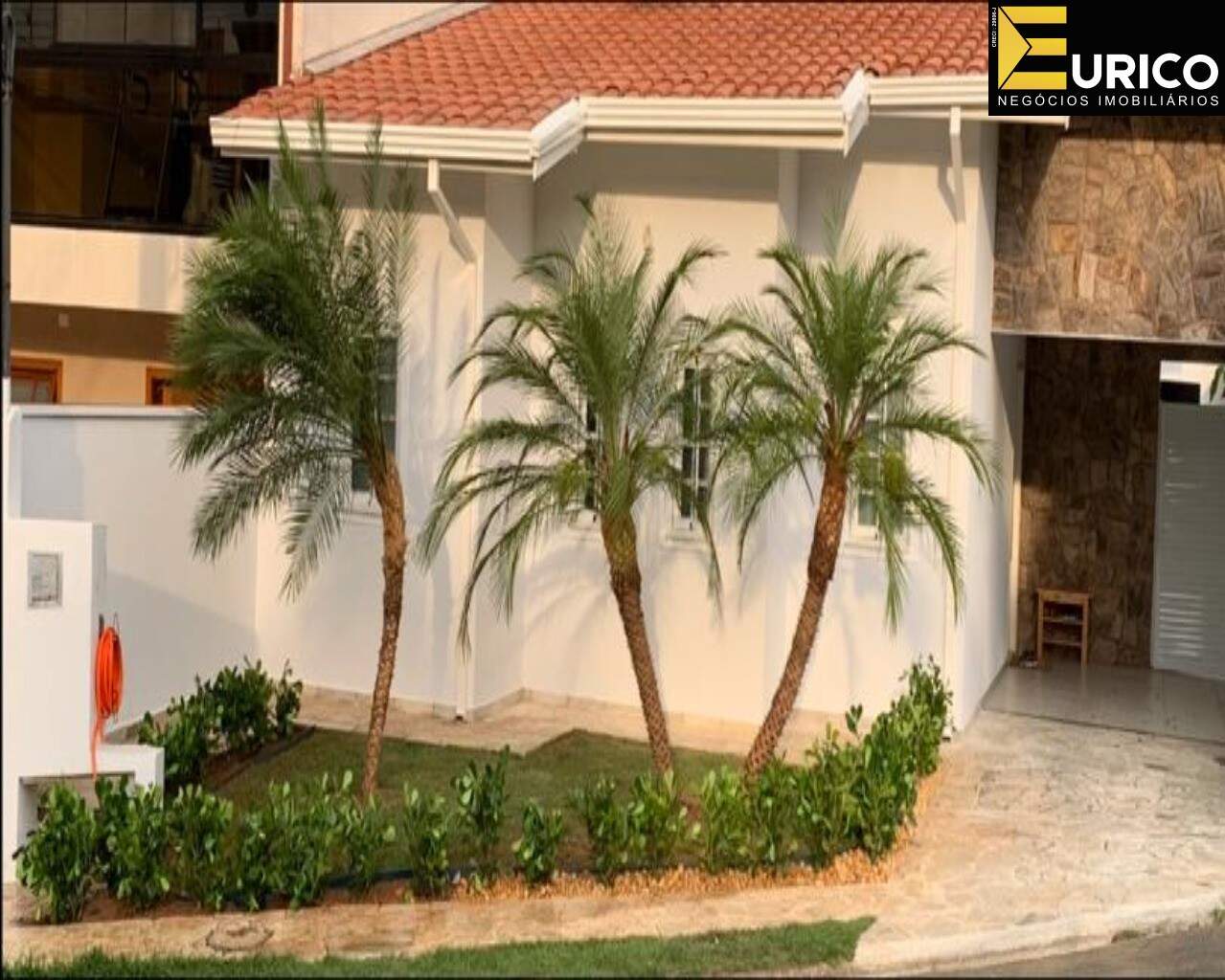 Casa em condomínio à venda no Condomínio Residencial Itamambuca em Valinhos/SP: Foto 01