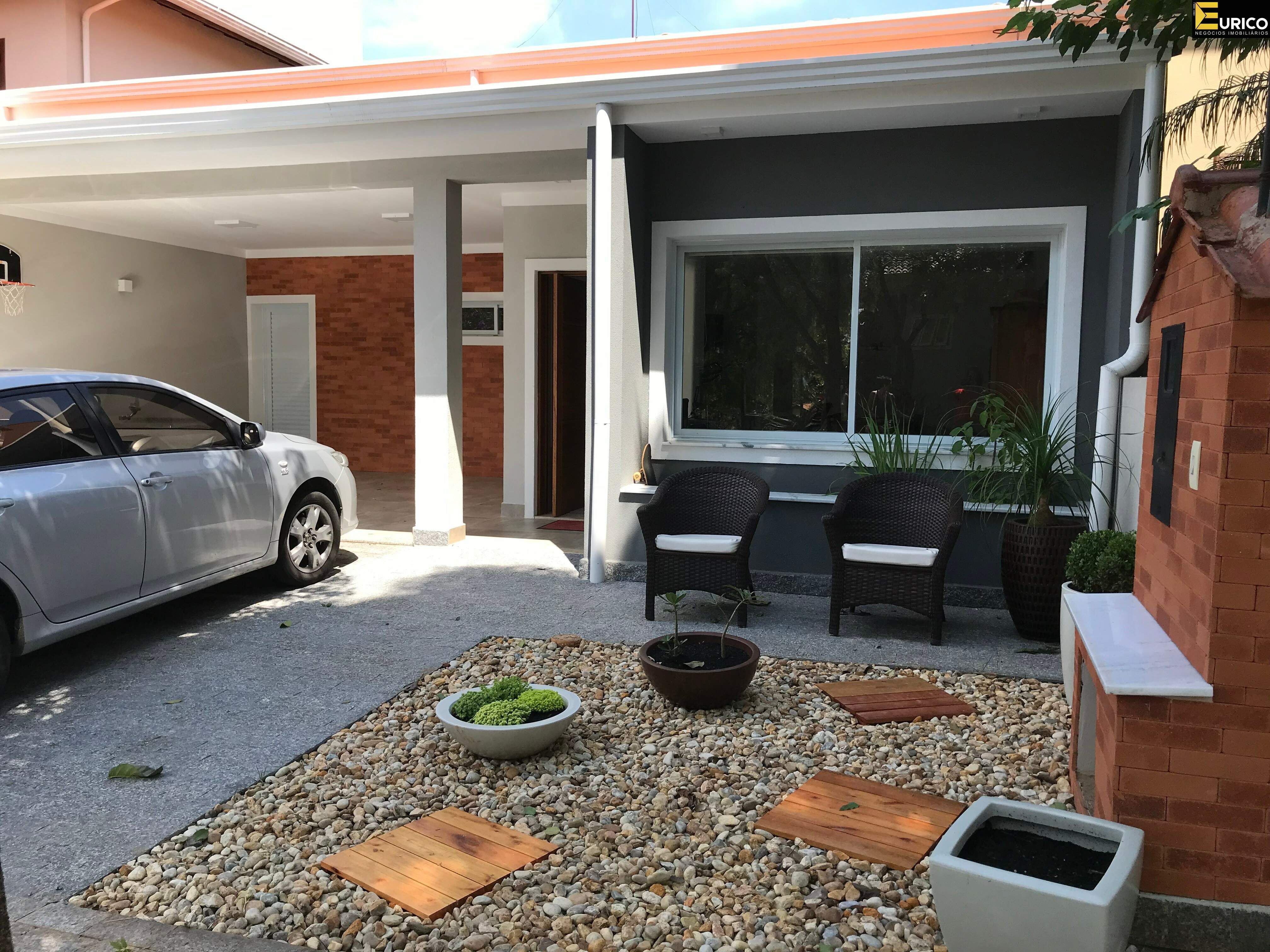 Casa em condomínio à venda no Condomínio Residencial Camburi em Valinhos/SP: Foto 01