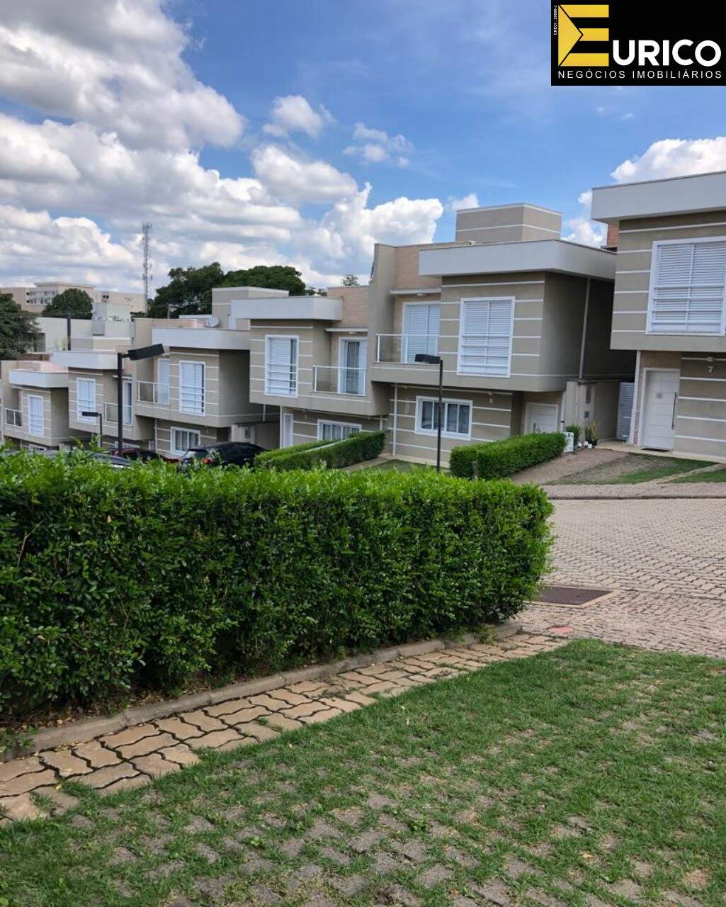 Casa em condomínio à venda no Condomínio Residencial Quinta do Porto em Valinhos/SP: Foto 01