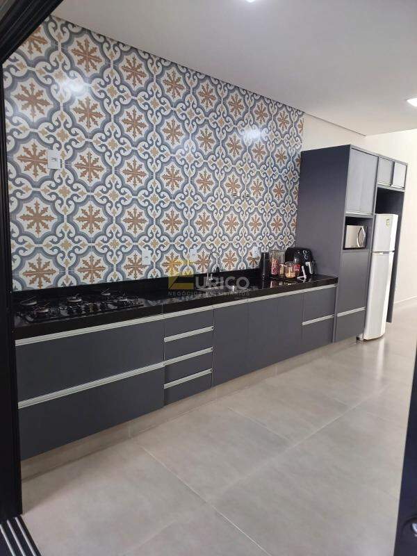 Casa à venda no JARDIM SANTA HELENA em Valinhos/SP: 