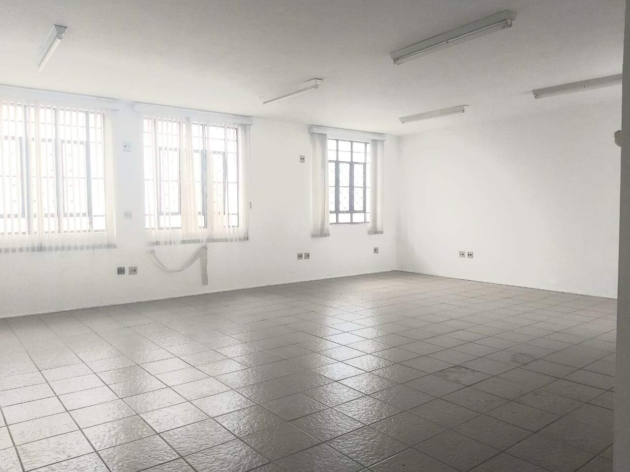 Sala para aluguel no Jardim Primavera em Valinhos/SP: Foto 08