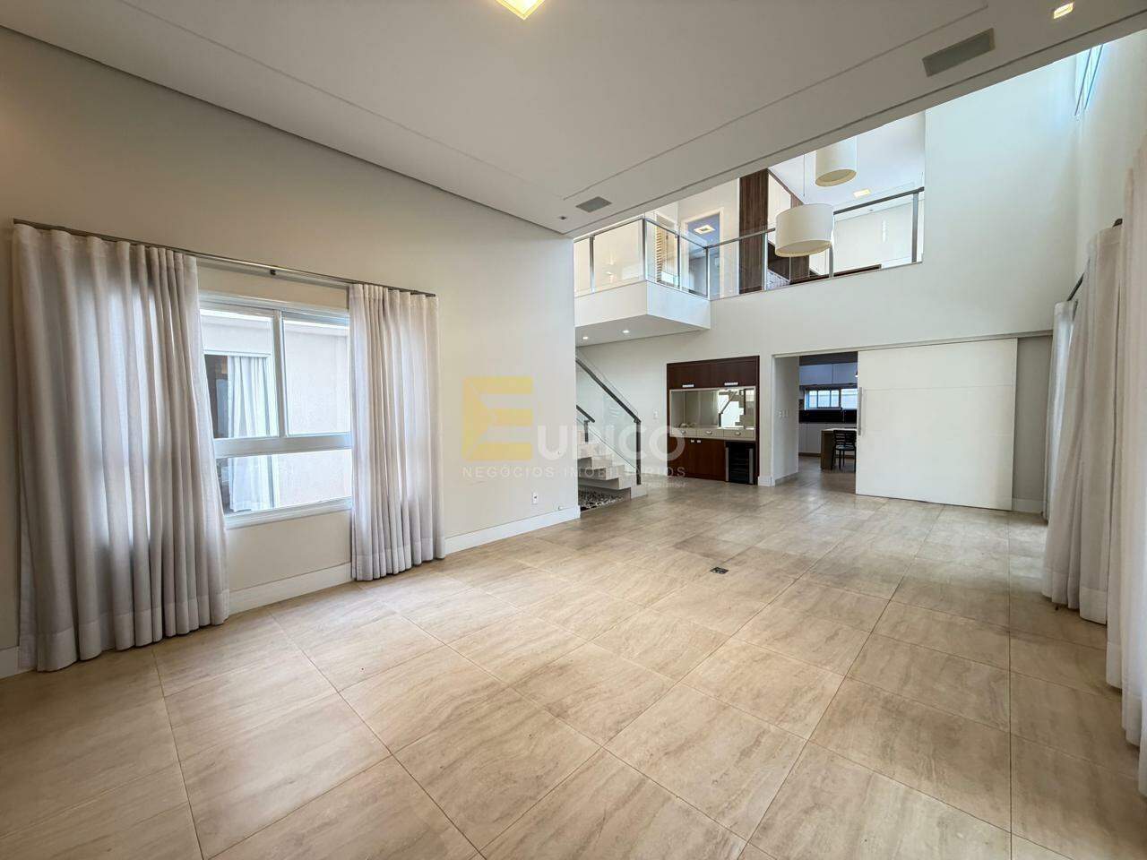 Casa em condomínio para aluguel no Condomínio Reserva das Palmeiras em Valinhos/SP: