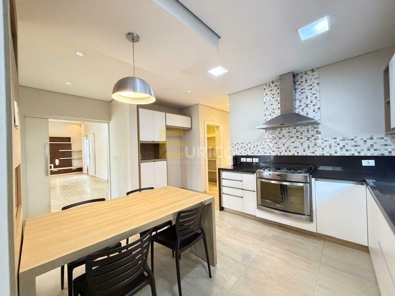 Casa em condomínio para aluguel no Condomínio Reserva das Palmeiras em Valinhos/SP: