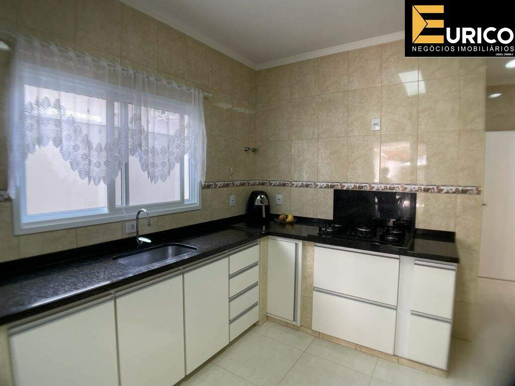 Casa em condomínio à venda no Condomínio Bosque dos Cambarás em Valinhos/SP: Cozinha