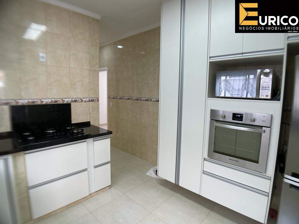 Casa em condomínio à venda no Condomínio Bosque dos Cambarás em Valinhos/SP: Cozinha