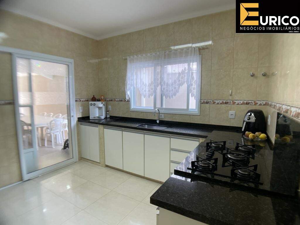 Casa em condomínio à venda no Condomínio Bosque dos Cambarás em Valinhos/SP: Cozinha