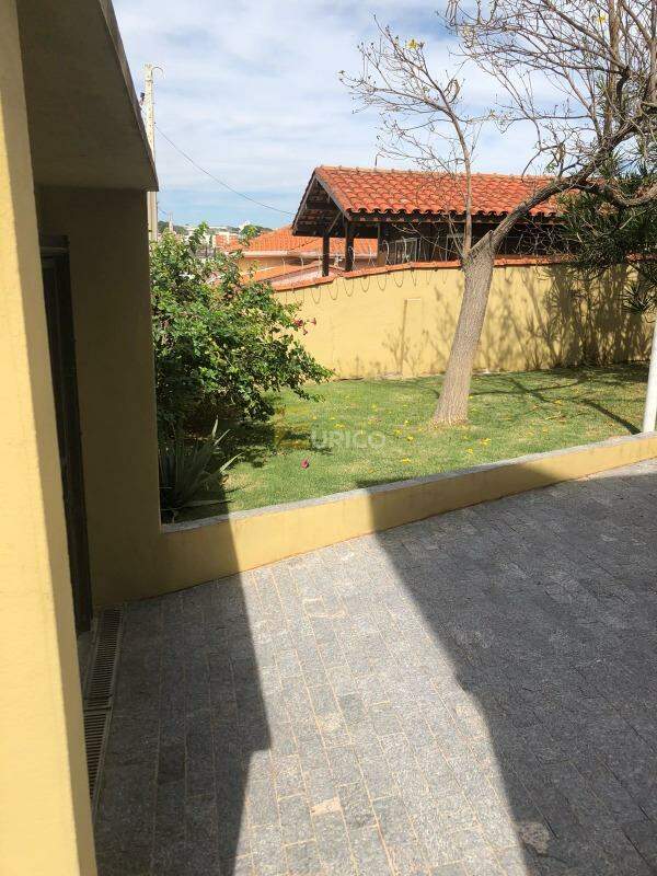 Casa à venda no Centro em Vinhedo/SP: 