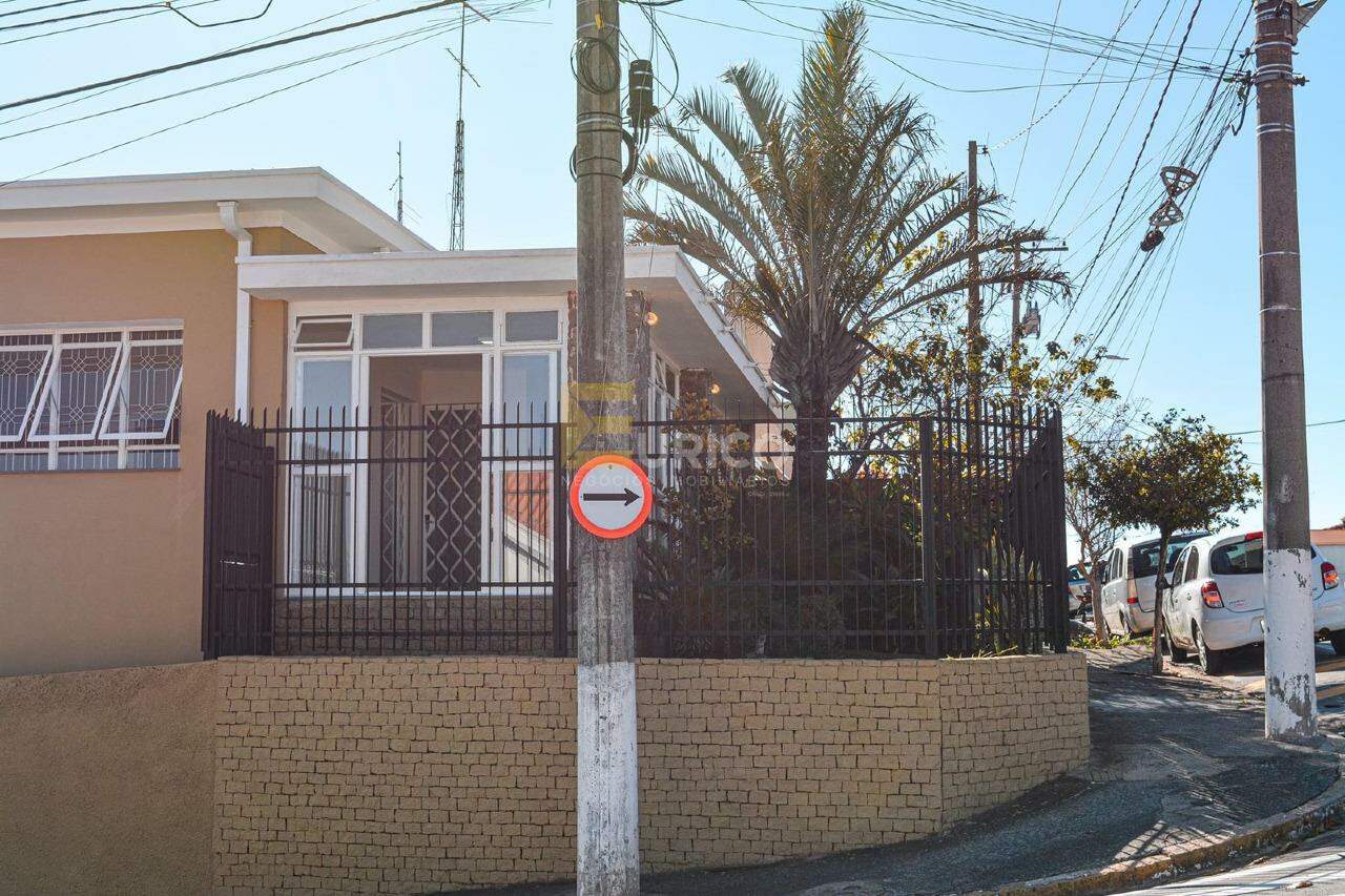 Casa à venda no Centro em Vinhedo/SP: 