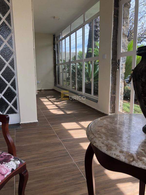 Casa à venda no Centro em Vinhedo/SP: 