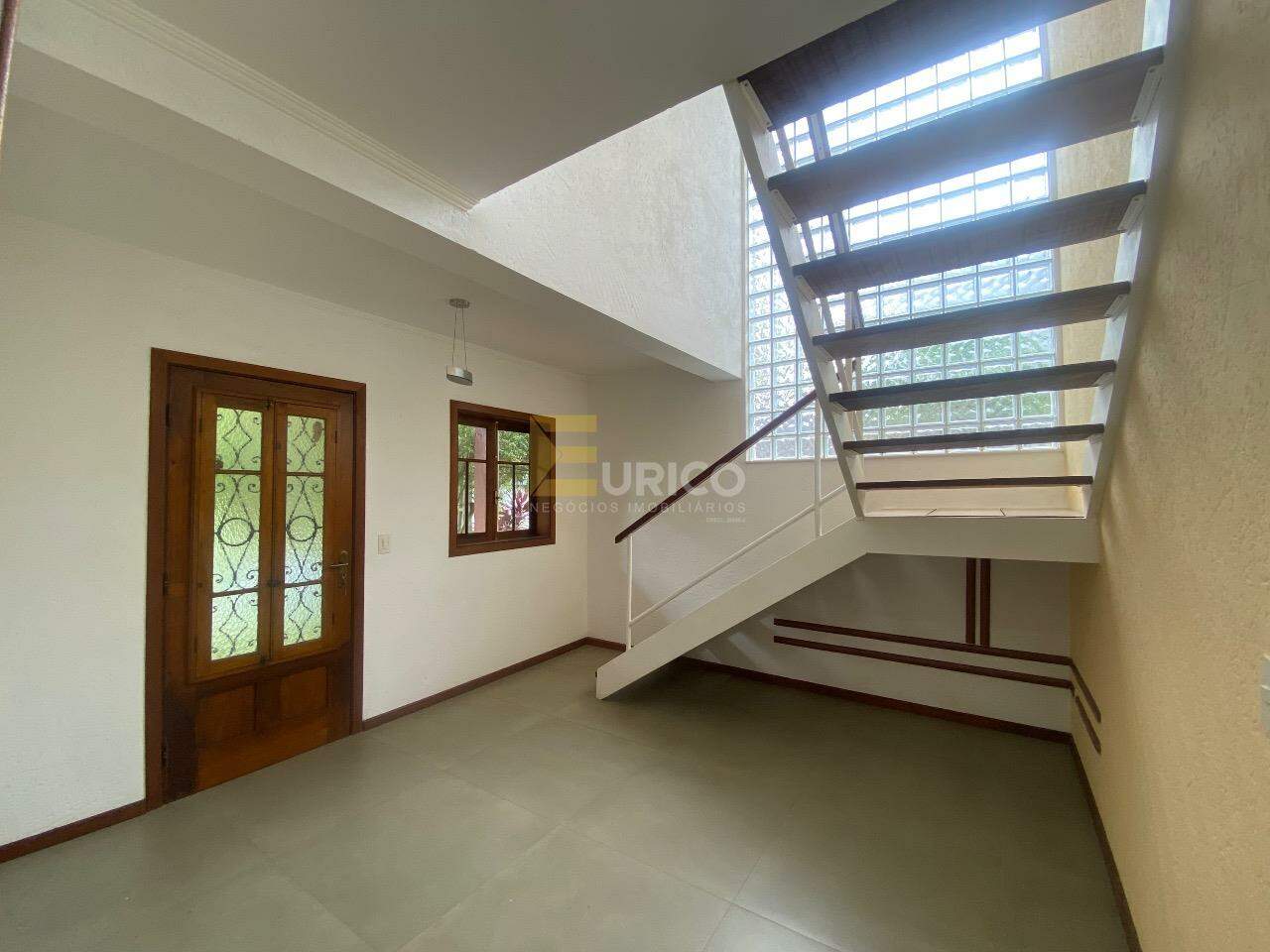 Casa em condomínio à venda no Condomínio Recanto dos Paturis em Vinhedo/SP: 