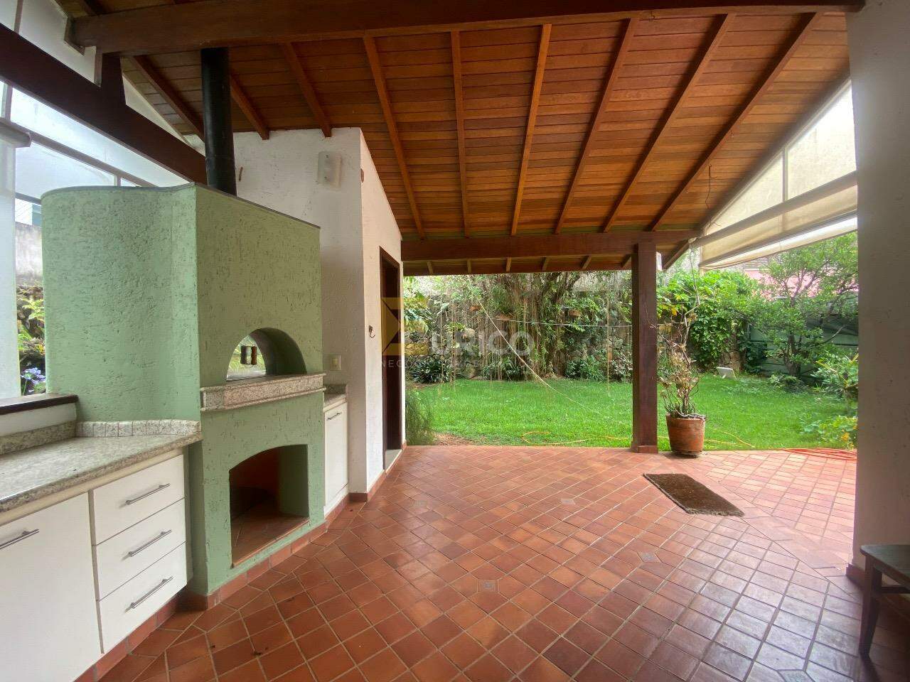 Casa em condomínio à venda no Condomínio Recanto dos Paturis em Vinhedo/SP: 