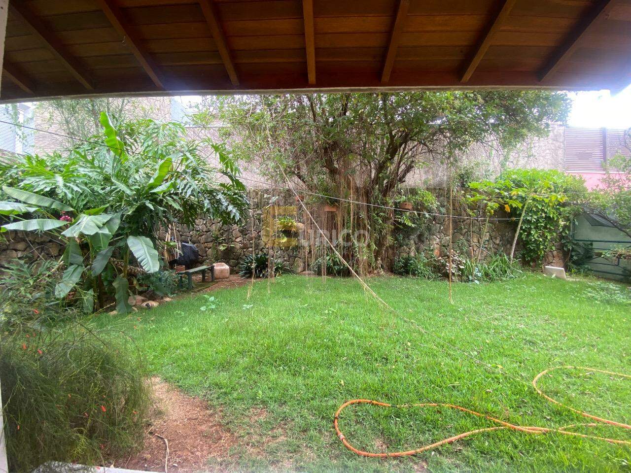 Casa em condomínio à venda no Condomínio Recanto dos Paturis em Vinhedo/SP: 