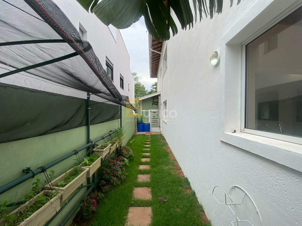 Casa em condomínio à venda no Condomínio Recanto dos Paturis em Vinhedo/SP: 