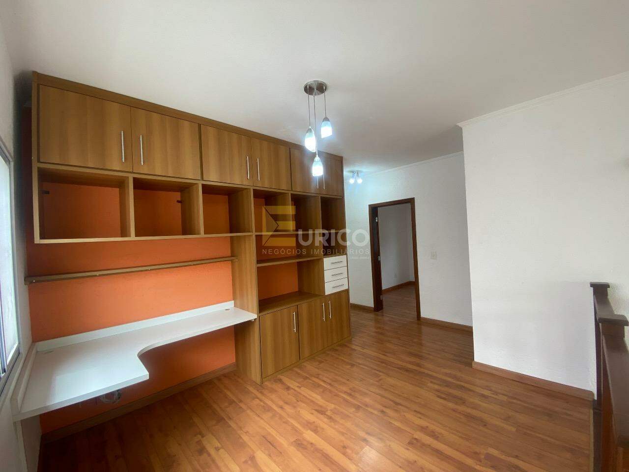 Casa em condomínio à venda no Condomínio Recanto dos Paturis em Vinhedo/SP: 