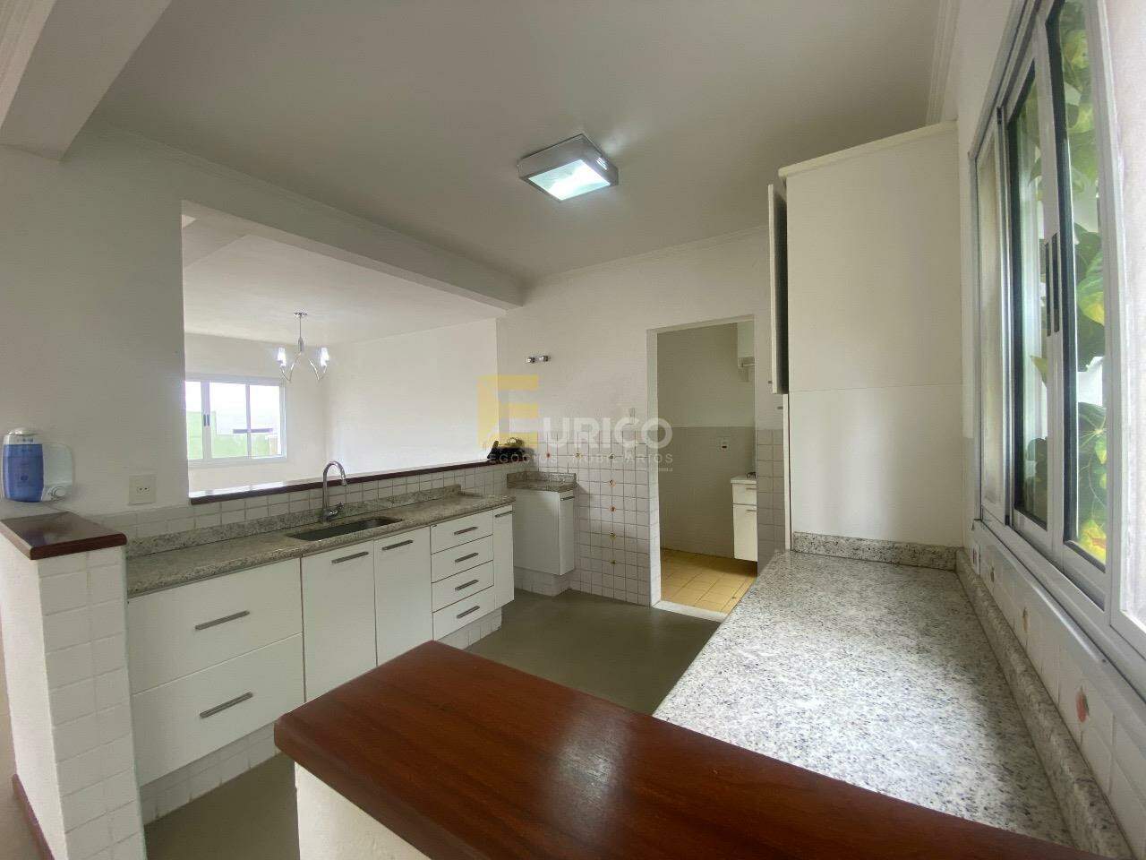 Casa em condomínio à venda no Condomínio Recanto dos Paturis em Vinhedo/SP: 