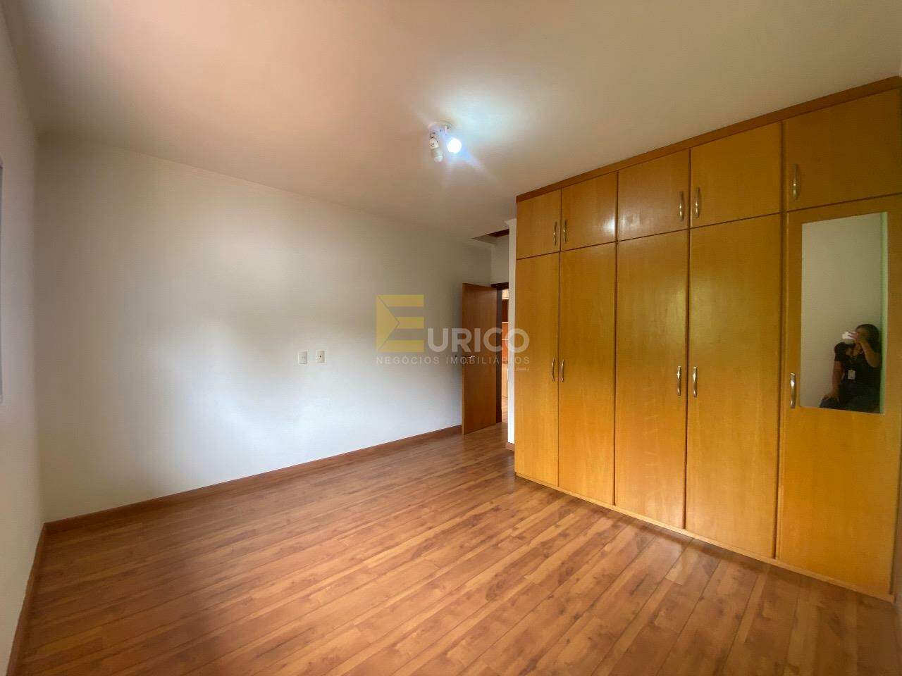 Casa em condomínio à venda no Condomínio Recanto dos Paturis em Vinhedo/SP: 