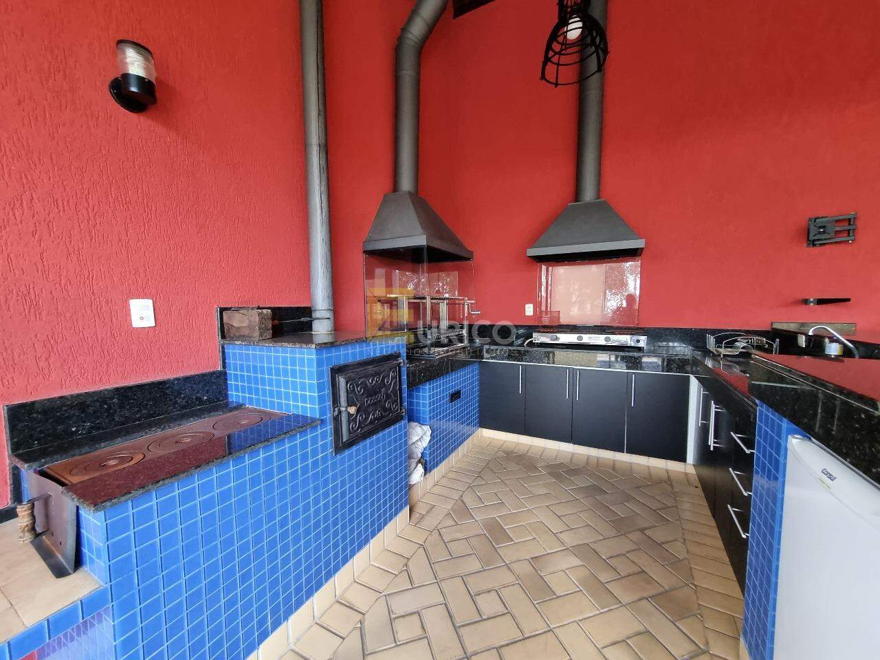 Casa em condomínio à venda no Condomínio Vale da Santa Fé em Vinhedo/SP: Varanda gourmet