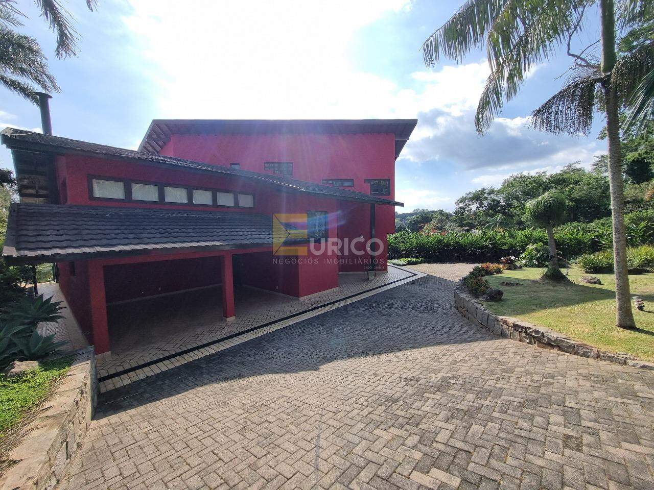 Casa em condomínio à venda no Condomínio Vale da Santa Fé em Vinhedo/SP: Fachada