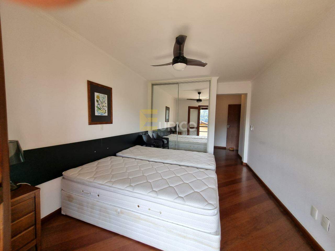 Casa em condomínio à venda no Condomínio Vale da Santa Fé em Vinhedo/SP: Quarto 2