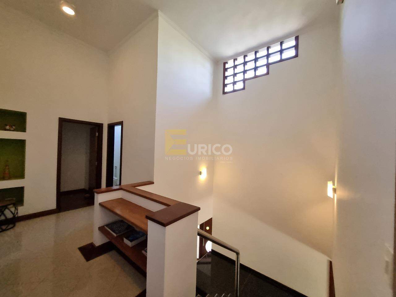 Casa em condomínio à venda no Condomínio Vale da Santa Fé em Vinhedo/SP: Hall íntimo