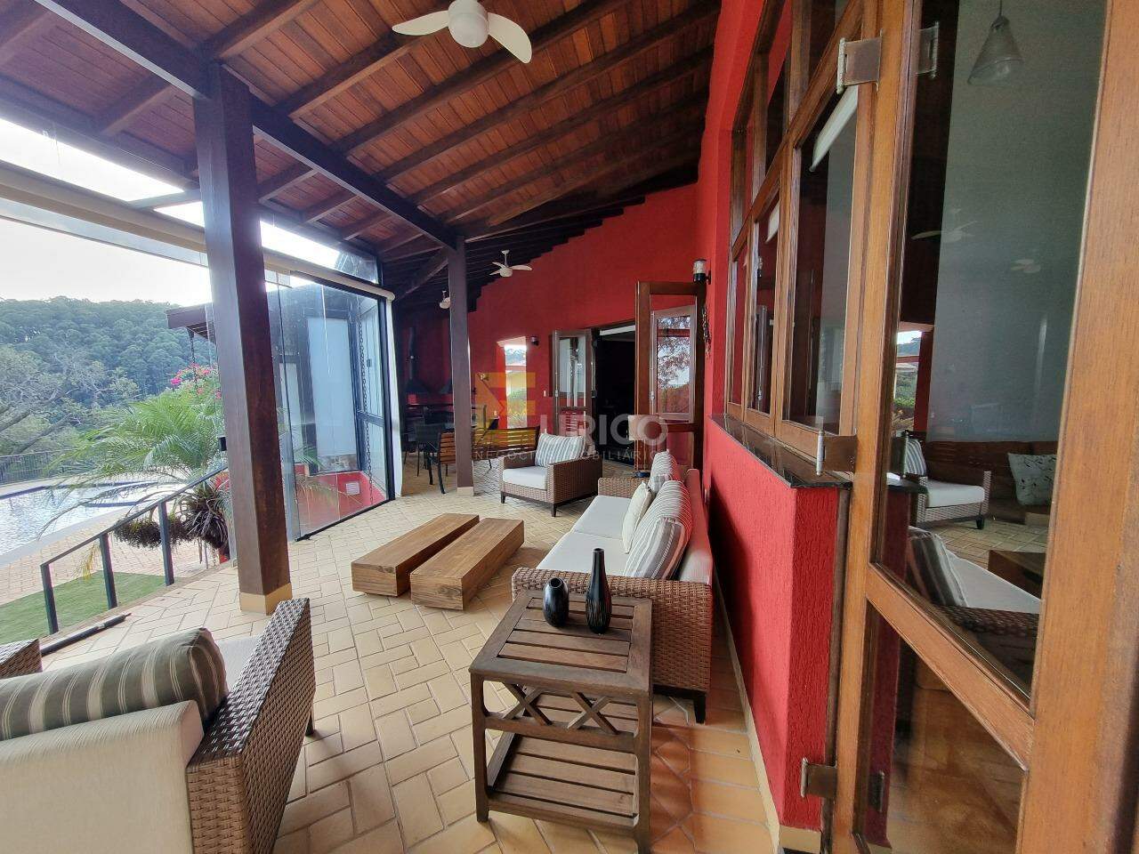 Casa em condomínio à venda no Condomínio Vale da Santa Fé em Vinhedo/SP: Varanda gourmet