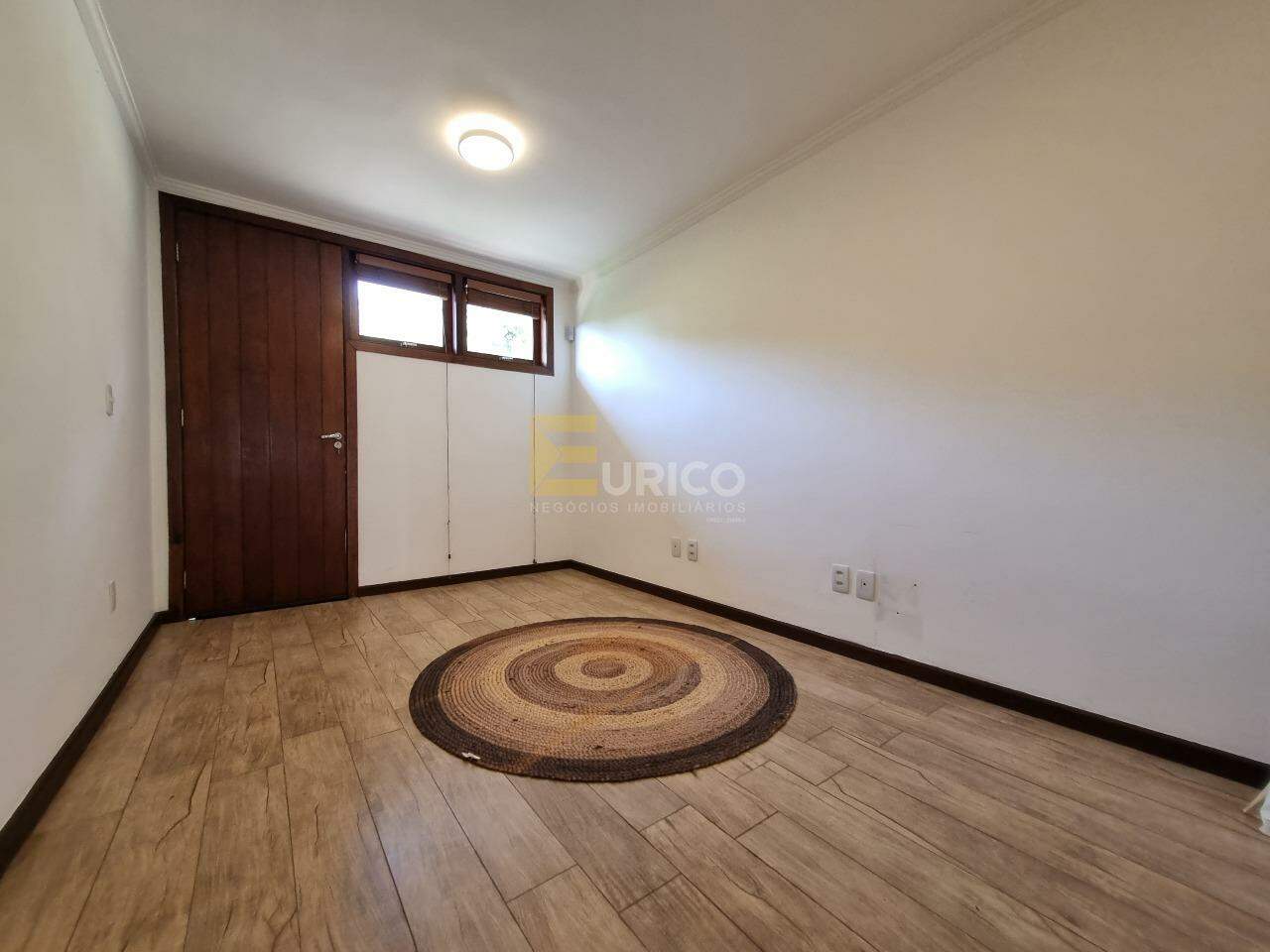Casa em condomínio à venda no Condomínio Vale da Santa Fé em Vinhedo/SP: Escritório