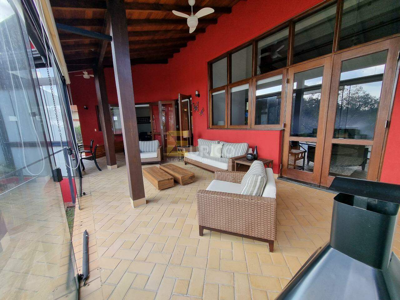 Casa em condomínio à venda no Condomínio Vale da Santa Fé em Vinhedo/SP: Varanda gourmet